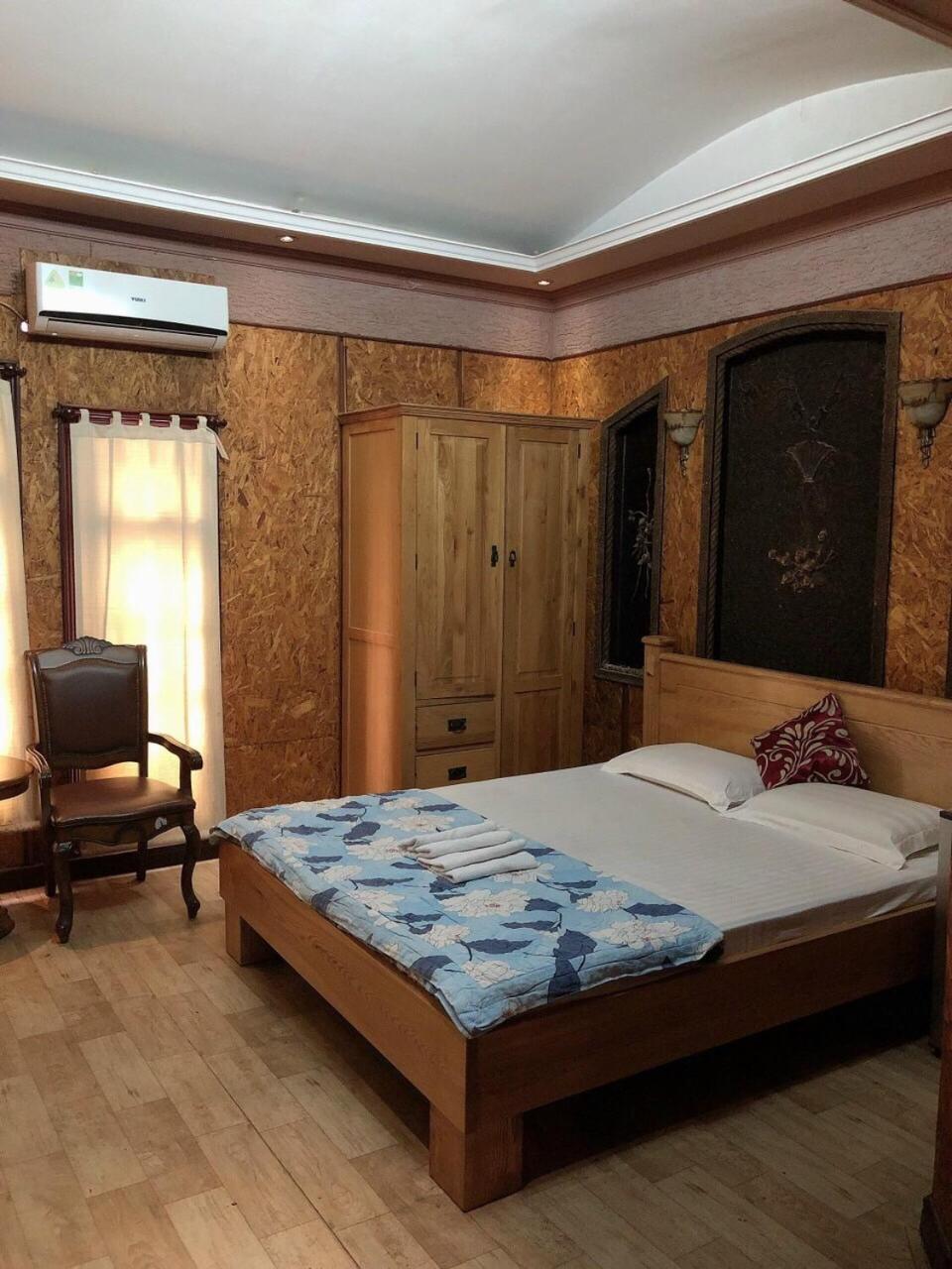 Nhật Vân 1 2*